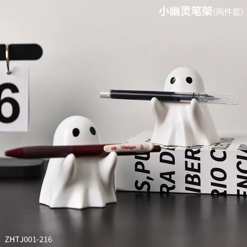 Halloween Cute Ghost Ornament Creative Desktop Decoration for Friends Birthday Gift Funny Pen Holder